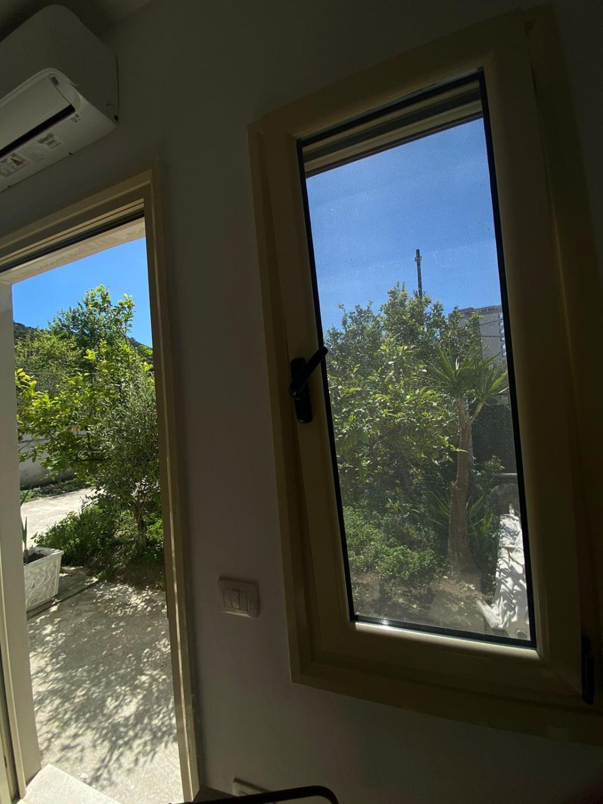 VlorëJonアパートメント 部屋 写真